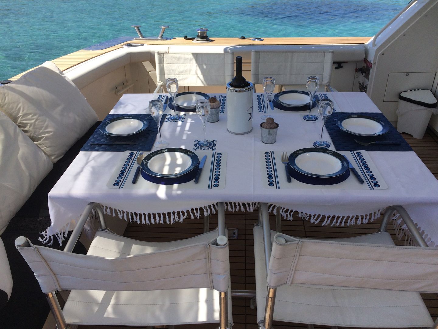 Name: “Invictus” – Bertram Convertible Flybridge, 16m American Luxury Yacht